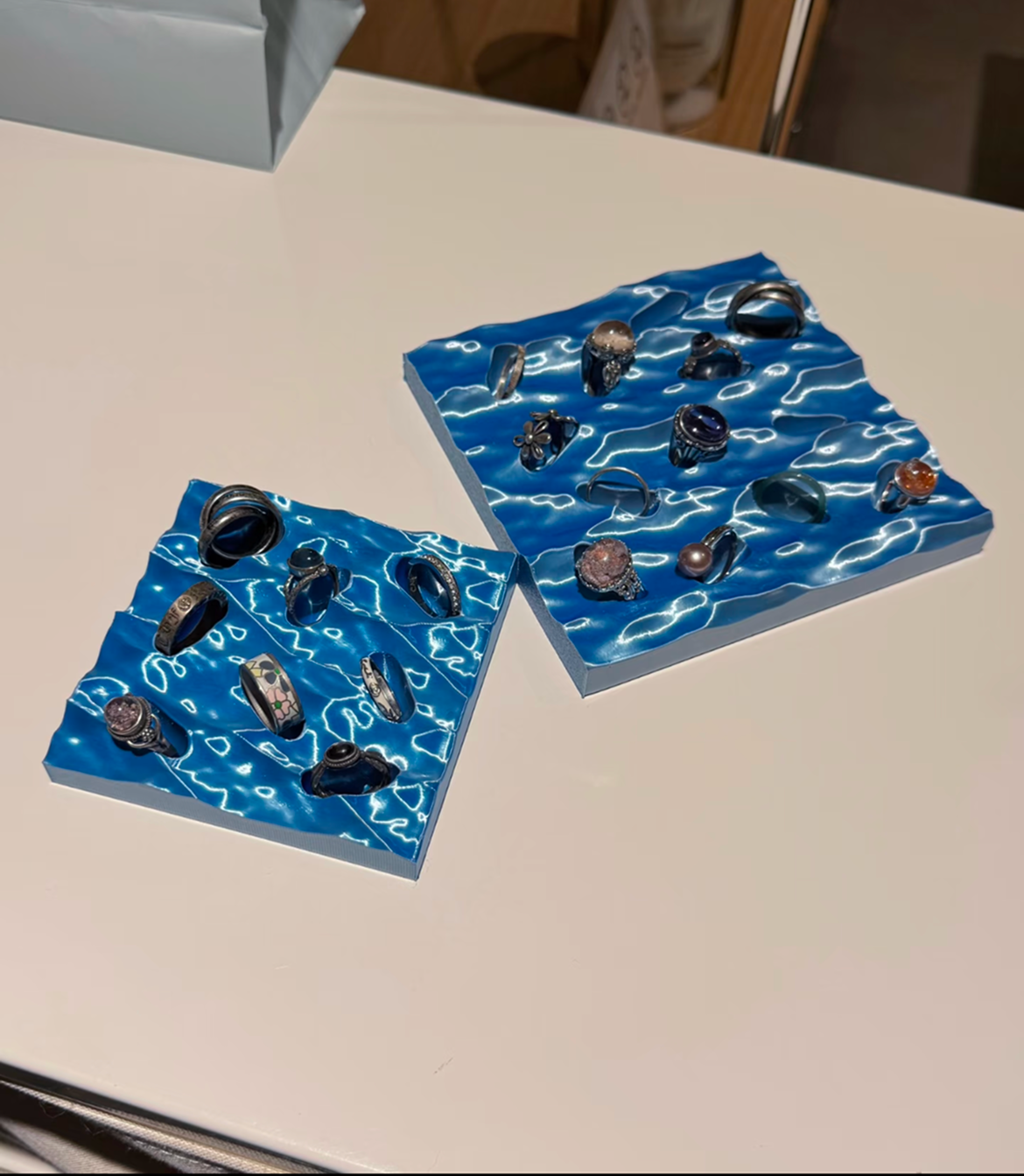 Sea Wave Ring Display Stand